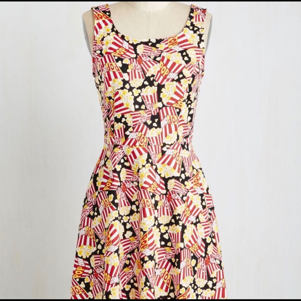 Retrolicious Popcorn Dress - Picture 4 of 4